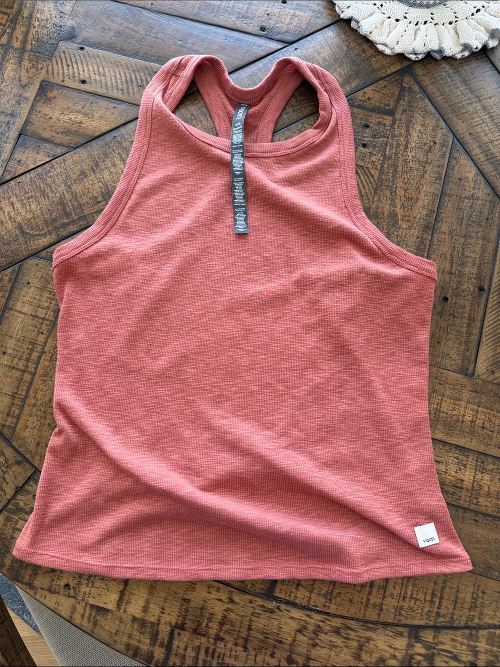 Vuori Sunrise Hick Neck Tank